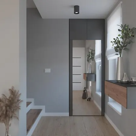 Sasa S Moderna Cu Parcare Privata In Villa