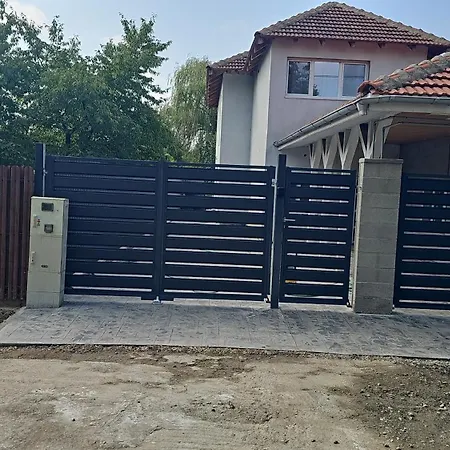 Modern Vila, Relax House, Office, Parking & Wifi Τιμισοάρα